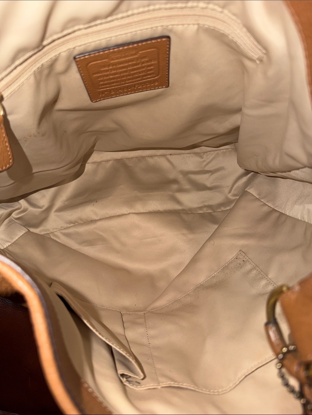 ‼️Coach Avery Leather Hobo Shoulder Bag - Picture 10 of 13